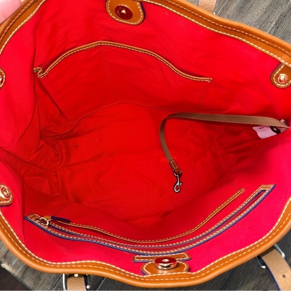 Mikey Mouse Dooney & Bourke Tote Bag Disney Vacation Club Disney tan blue red